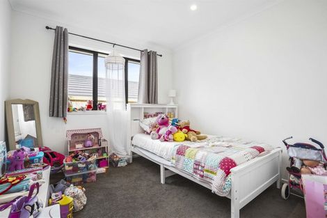 Photo of property in 12 Paiaka Place, Rototuna North, Hamilton, 3210