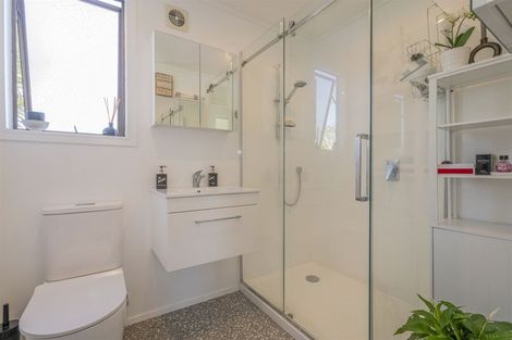 Photo of property in 2 Ridge Road, Tairua, 3508