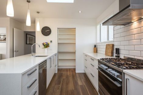 Photo of property in 33 Reginald Street, Burwood, Christchurch, 8083