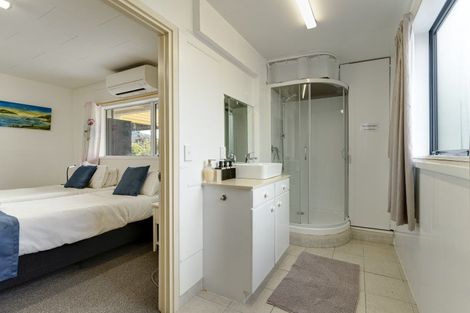 Photo of property in 24 Sainsbury Road, Fernhill, Queenstown, 9300