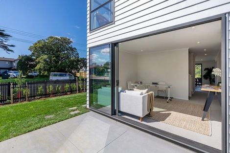 Photo of property in 32 Swanson Road, Henderson, Auckland, 0610