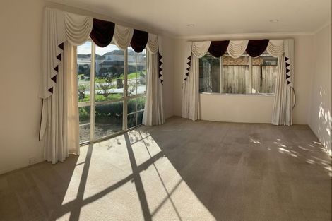 Photo of property in 26 Delmont Close, East Tamaki Heights, Auckland, 2016