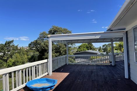 Photo of property in 14 Erica Road, Sunnynook, Auckland, 0620