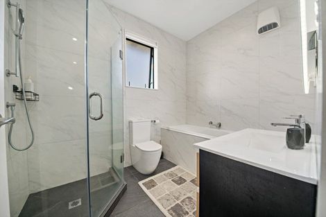 Photo of property in 18 Laurelwood Avenue, Pukekohe, 2120