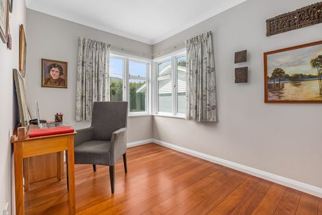 Photo of property in 31-33 Karu Crescent, Waikanae, 5036