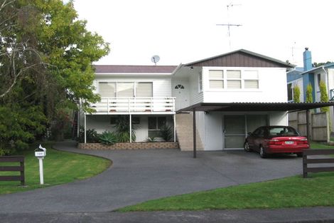Photo of property in 130 Tiroroa Avenue, Te Atatu South, Auckland, 0610