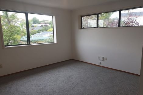 Photo of property in 3 Naviti Place, Browns Bay, Auckland, 0630
