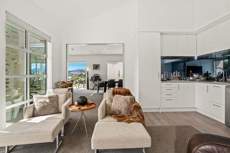 Photo of property in 14 Sunrise Bay Drive, Wanaka, 9305