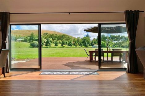 Photo of property in 32 Argyll Road, Otane, 4276