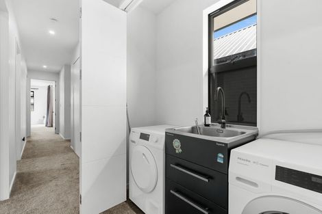 Photo of property in 6 Fairbairn Close, Halswell, Christchurch, 8025