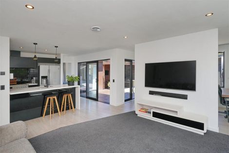 Photo of property in 17 Belfield Street, Dallington, Christchurch, 8061