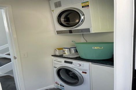 Photo of property in 2/7 Dransfield Street, Vogeltown, Wellington, 6021