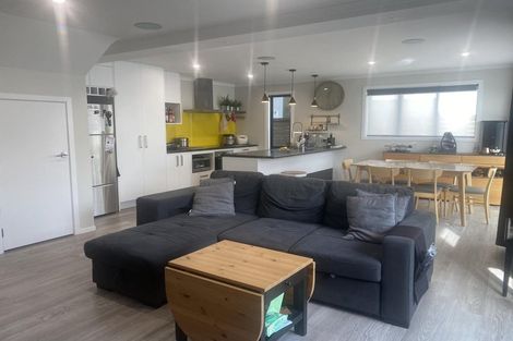 Photo of property in 91b Whites Line East, Waiwhetu, Lower Hutt, 5010