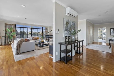 Photo of property in Shangri La Apartments, 1/97 Jervois Road, Herne Bay, Auckland, 1011