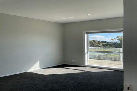 Photo of property in 3 Kopua Place, Whitby, Porirua, 5024