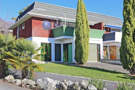 Photo of property in 140 Te Mata Road, Havelock North, 4130