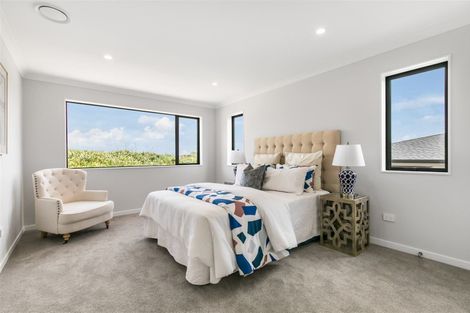 Photo of property in 38 Longshore Drive, Long Bay, Auckland, 0630