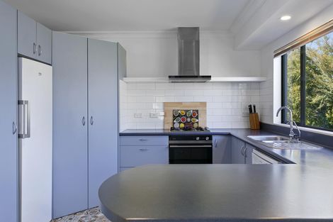 Photo of property in 2/94 Harvey Street, Waipahihi, Taupo, 3330