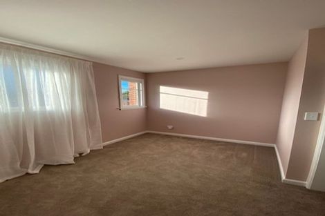 Photo of property in 1 Kinrara Place, Halswell, Christchurch, 8025