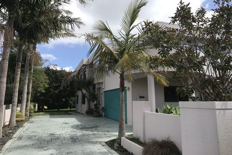 Photo of property in 2 Horizon Way, West Harbour, Auckland, 0618