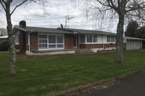 Photo of property in 2 Ashbury Avenue, Silverdale, Hamilton, 3216