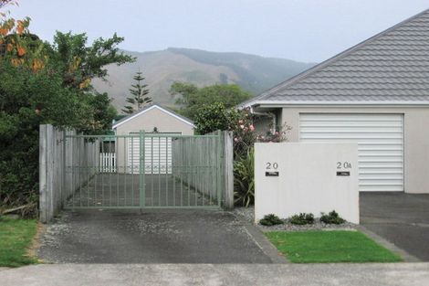 Photo of property in 20 Ngaio Road, Waikanae, 5036