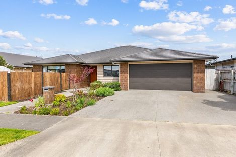 Photo of property in 92 The Drive, Paraparaumu Beach, Paraparaumu, 5032
