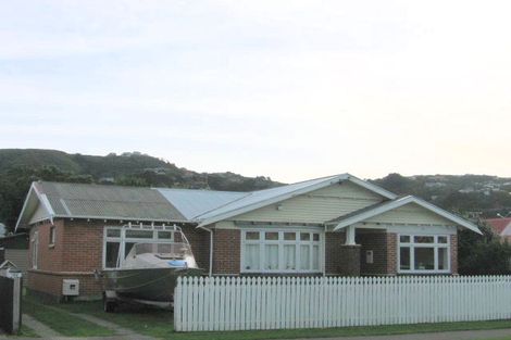 Photo of property in 77 Tama Street, Alicetown, Lower Hutt, 5010
