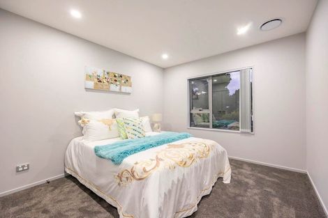 Photo of property in 7d La Trobe Street, Pakuranga Heights, Auckland, 2010