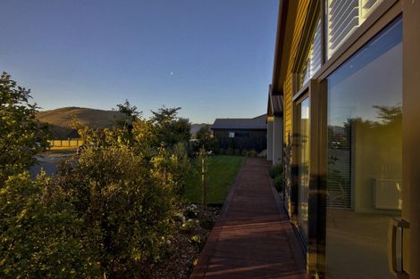 Photo of property in 66 Spur Ridge Rise, Jacks Point, 9371