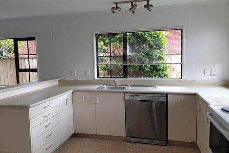 Photo of property in 2/96 Cambridge Terrace, Waterloo, Lower Hutt, 5011