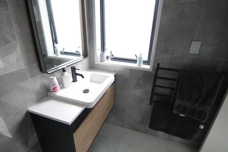 Photo of property in 5b Rimu Road, Mangere Bridge, Auckland, 2022