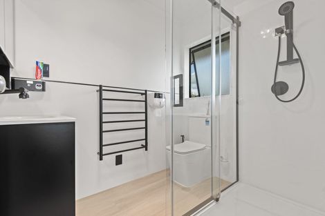 Photo of property in 9 Alpine Grove, Kelvin Grove, Palmerston North, 4414