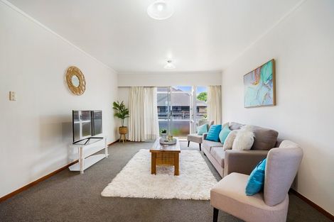 Photo of property in 2/17 Princes Street, Kensington, Whangarei, 0112