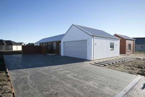 Photo of property in 77 Alan Livingston Drive, Cambridge, 3434