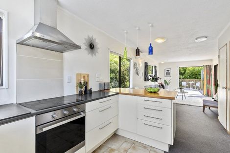 Photo of property in 5 Kilgour Way, Crofton Downs, Wellington, 6035