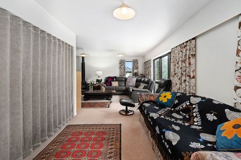 Photo of property in 34 Milton Terrace, Picton, 7220