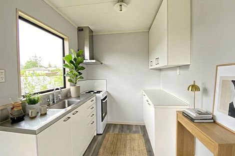 Photo of property in 2/16 Seabrook Avenue, New Lynn, Auckland, 0600