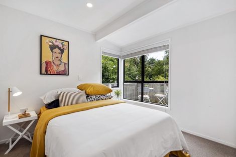 Photo of property in 2/88 Lauderdale Road, Birkdale, Auckland, 0626