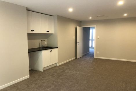 Photo of property in 128 Wheturangi Road, Greenlane, Auckland, 1051