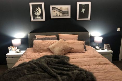 Photo of property in 129 Nicholson Road, Khandallah, Wellington, 6035