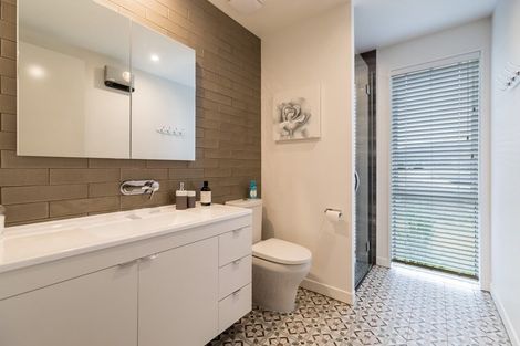 Photo of property in 11 Barclay Place, Wanaka, 9305