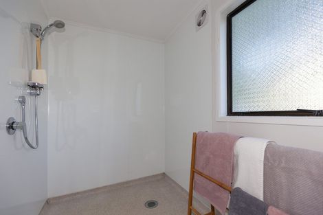 Photo of property in 17 Old Coach Road South, Otaki Beach, Otaki, 5512