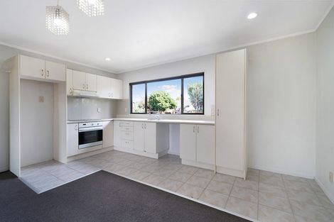 Photo of property in 5/17 Neta Grove, Henderson, Auckland, 0612