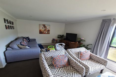 Photo of property in 97 Schoolside Road, Kumeu, 0810