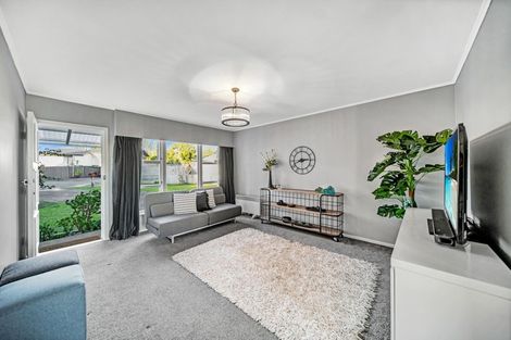 Photo of property in 1/16 Roseburn Place, Pakuranga, Auckland, 2010
