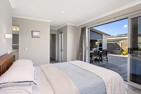 Photo of property in 153 Lisland Drive, Kinloch, Taupo, 3377