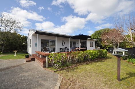 Photo of property in 8 Pleasant Place, Pauanui, Hikuai, 3579