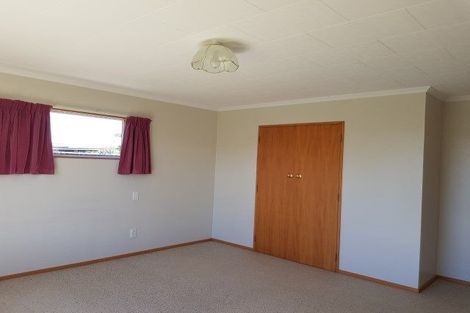 Photo of property in 1 Calder Place, Winton, 9720