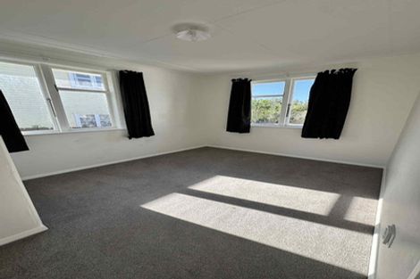 Photo of property in 36 Spur Grove, Titahi Bay, Porirua, 5022